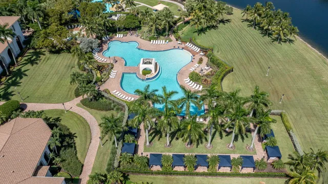 $595,000 | 9672 Wyeth Court, Wellington, FL 33414