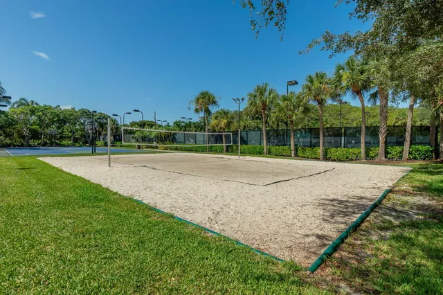 $595,000 | 9672 Wyeth Court, Wellington, FL 33414