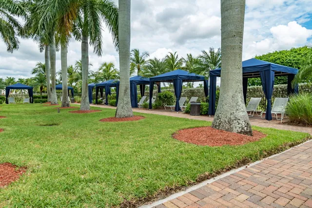 $595,000 | 9672 Wyeth Court, Wellington, FL 33414