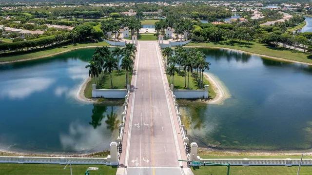 $595,000 | 9672 Wyeth Court, Wellington, FL 33414