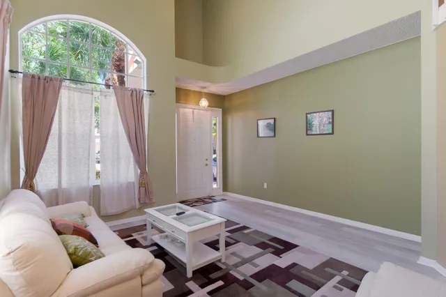 $595,000 | 9672 Wyeth Court, Wellington, FL 33414