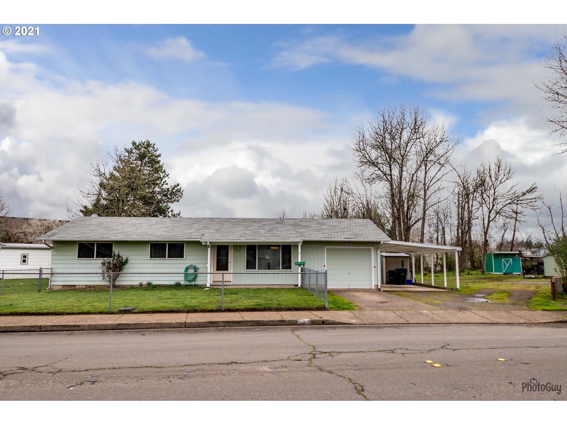 349 South 47th Street Springfield, OR 97478 - Photo 2 of 30