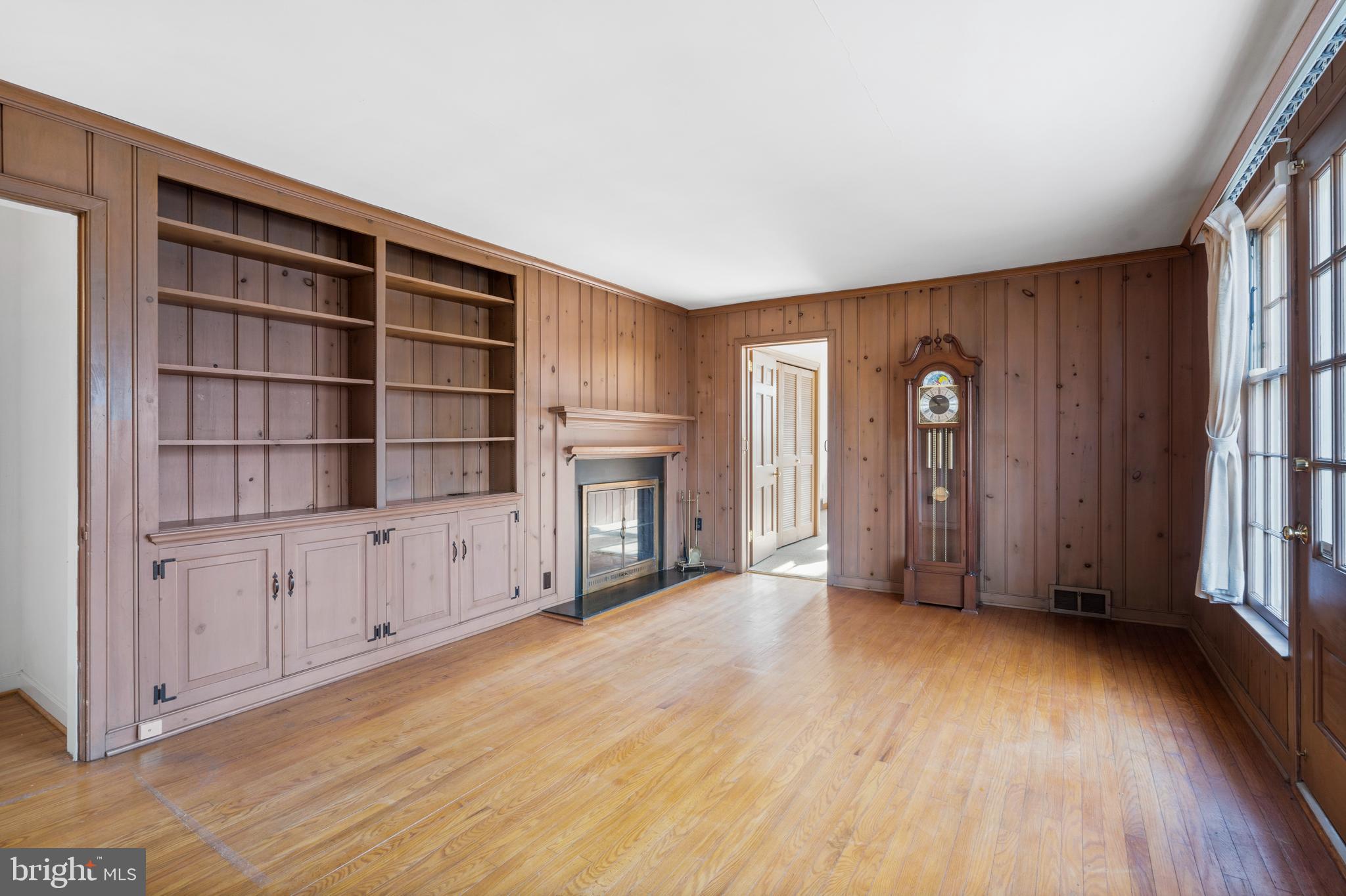 13 Kynlyn Road Wayne, PA 19087 - Photo 13 of 31 Family Room with Built-Ins and Fireplace