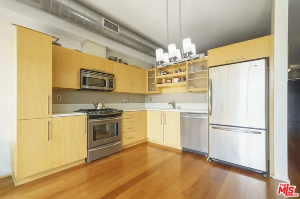 $2,875 | 1100 South Hope Street, Unit 1407, Los Angeles, CA 90015