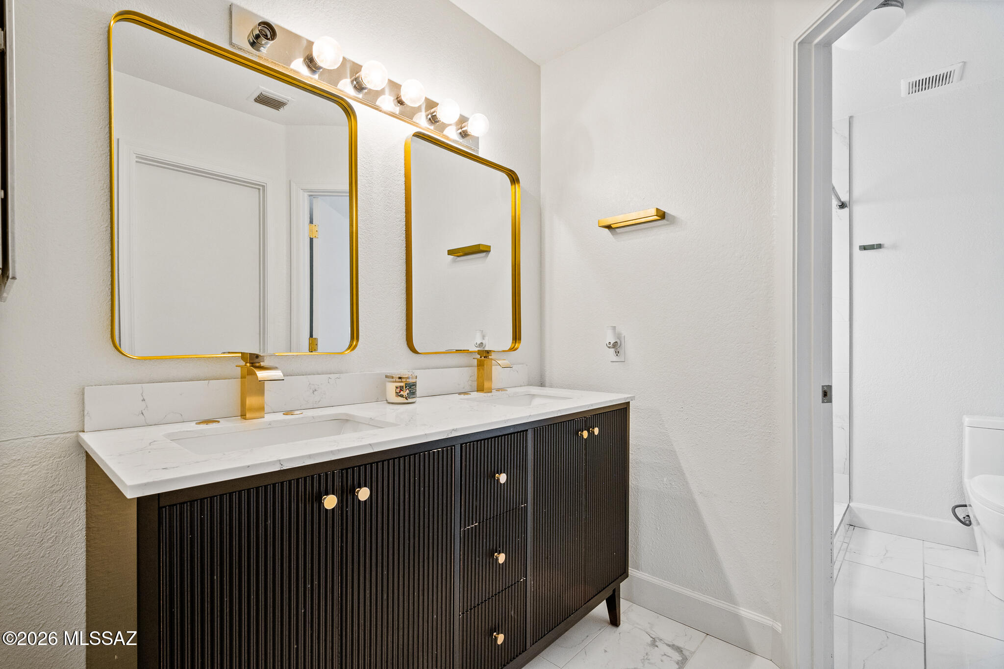 5418 South Wembly Road Tucson, AZ 85746 - Photo 22 of 28 Bathroom