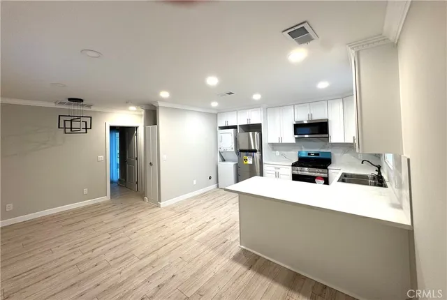 $1,975 | 3616 West 59th Street, Los Angeles, CA 90043