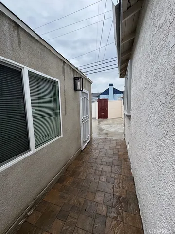 a view of a back yard of the house