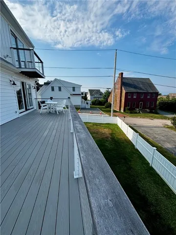 $8,000 | 433 Wolcott Avenue, Middletown, RI 02842