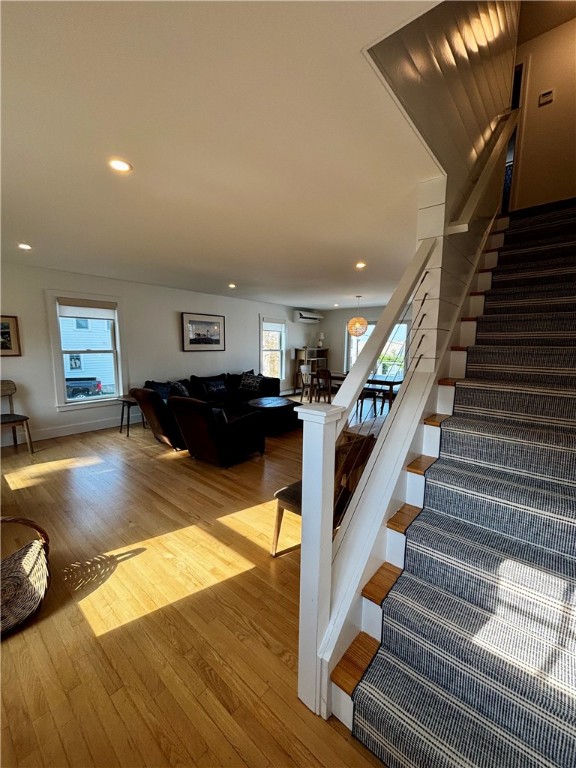 433 Wolcott Avenue Middletown, RI 02842 - Photo 18 of 32