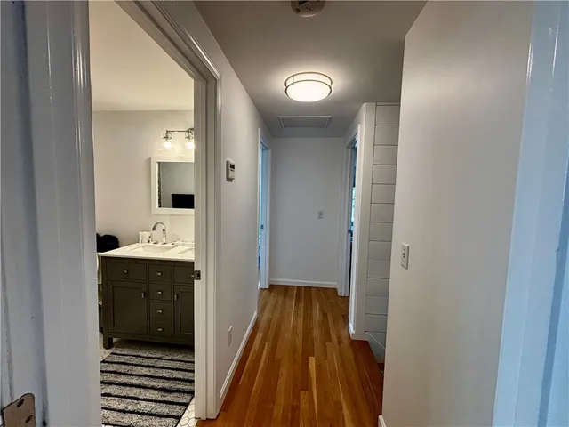 $8,000 | 433 Wolcott Avenue, Middletown, RI 02842