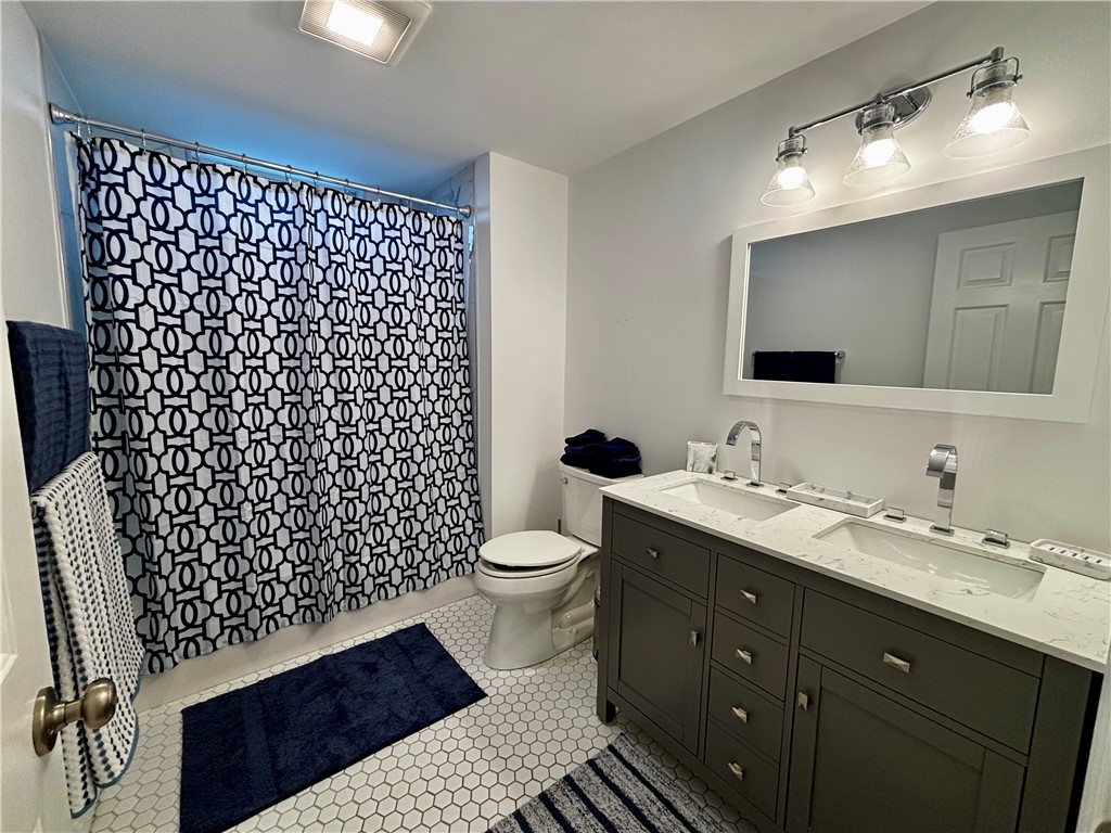 433 Wolcott Avenue Middletown, RI 02842 - Photo 21 of 32