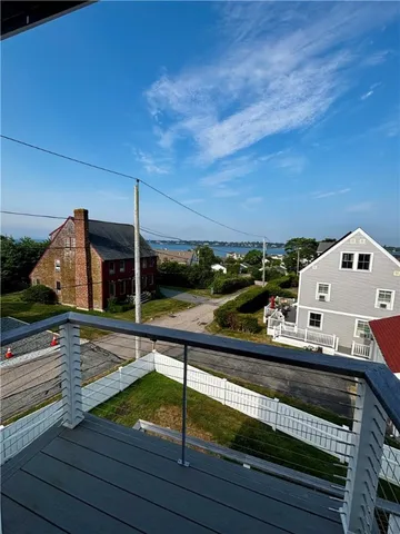 $8,000 | 433 Wolcott Avenue, Middletown, RI 02842