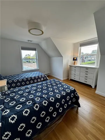 $8,000 | 433 Wolcott Avenue, Middletown, RI 02842