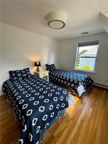 $8,000 | 433 Wolcott Avenue, Middletown, RI 02842