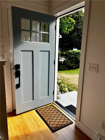 $8,000 | 433 Wolcott Avenue, Middletown, RI 02842