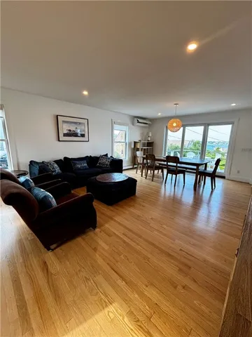 $8,000 | 433 Wolcott Avenue, Middletown, RI 02842