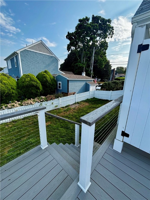 433 Wolcott Avenue Middletown, RI 02842 - Photo 10 of 32