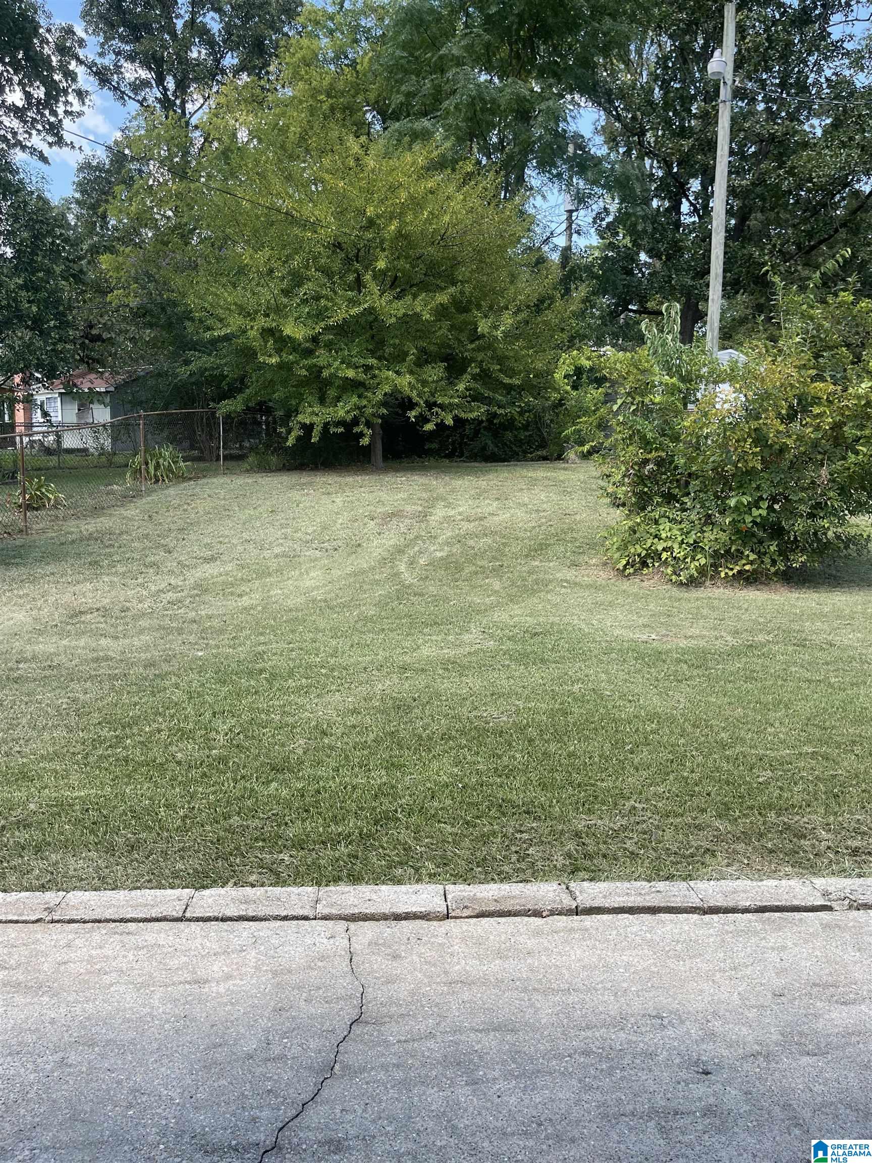 221 Ridgewood Avenue Fairfield, AL 35064 - Photo 14 of 15