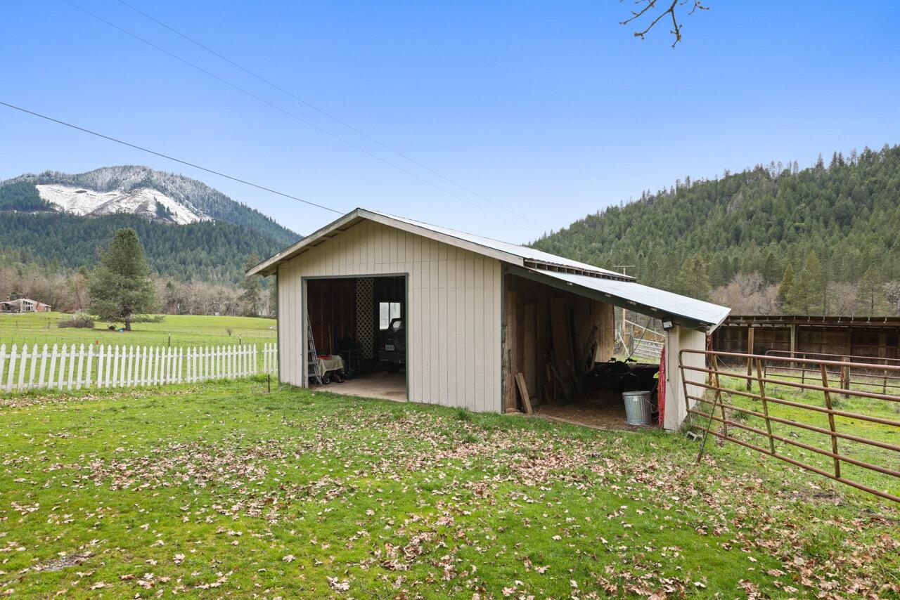 431 Murphy Gulch Road Rogue River, OR 97537 - Photo 27 of 35 EP1A7906 Large