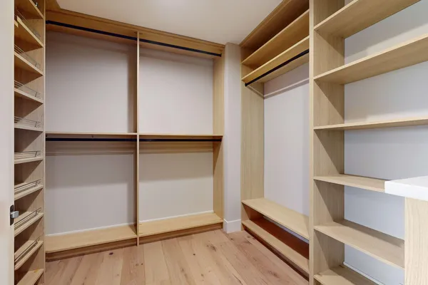 $1,699,900 | 5913 Abbott Avenue South, Edina, MN 55410