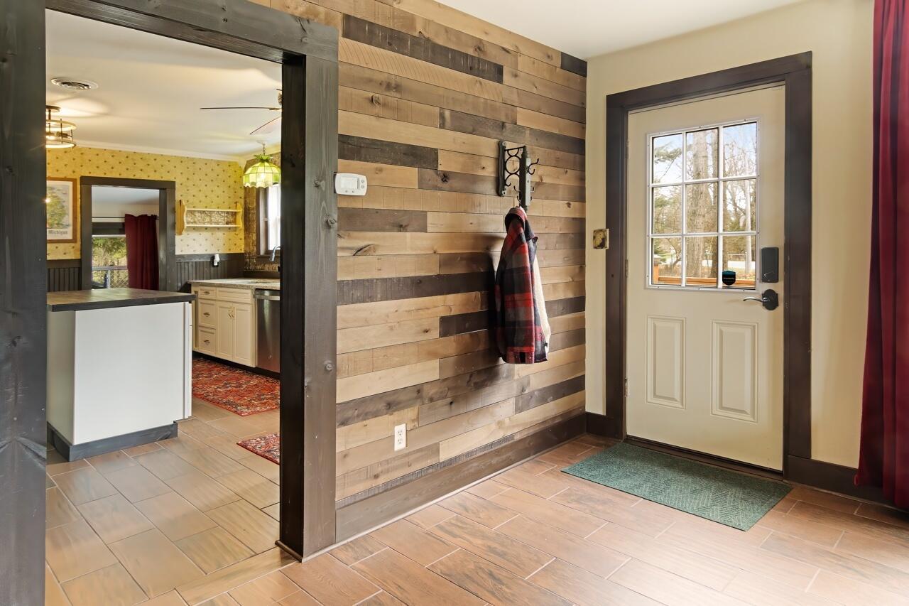 6485 Lakeshore Road Manistee, MI 49660 - Photo 13 of 58 4-Scene-1