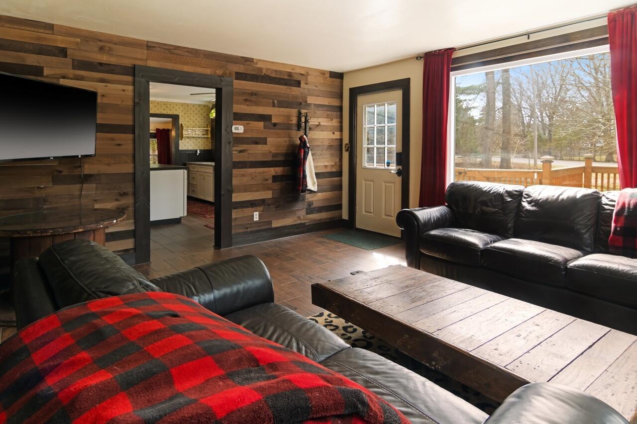 6485 Lakeshore Road Manistee, MI 49660 - Photo 18 of 58 9-Scene-7