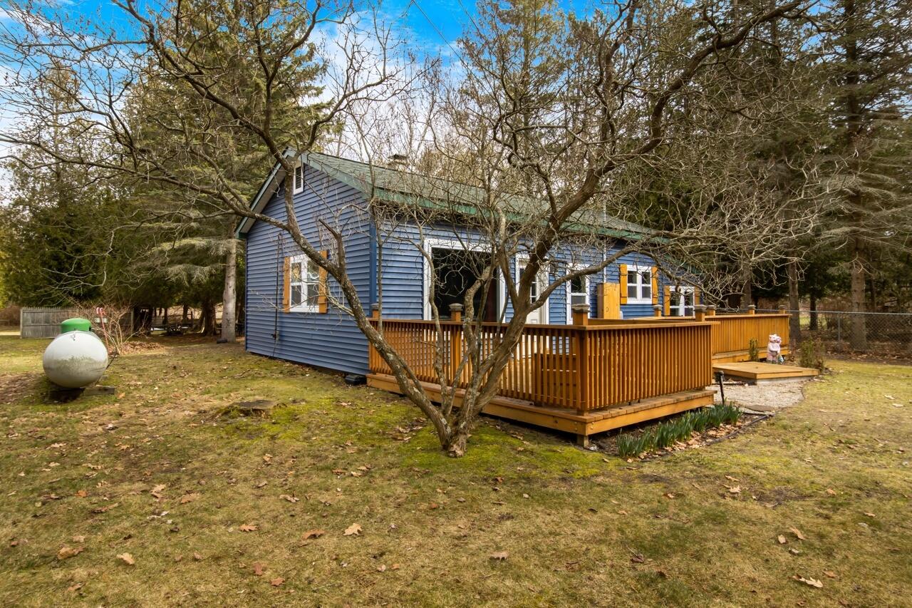 6485 Lakeshore Road Manistee, MI 49660 - Photo 10 of 58 39-Scene-38