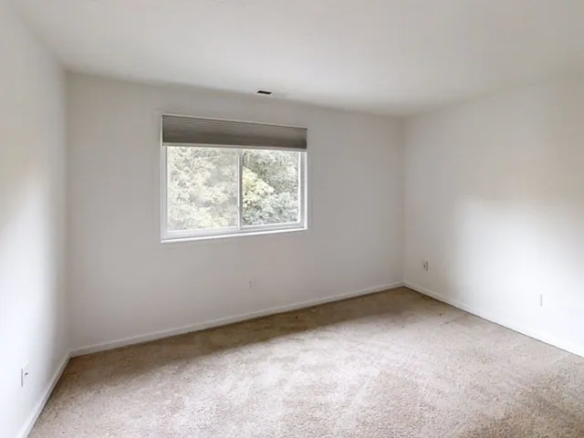 $2,150 | 189 Littleton Road, Unit 44, Chelmsford, MA 01824