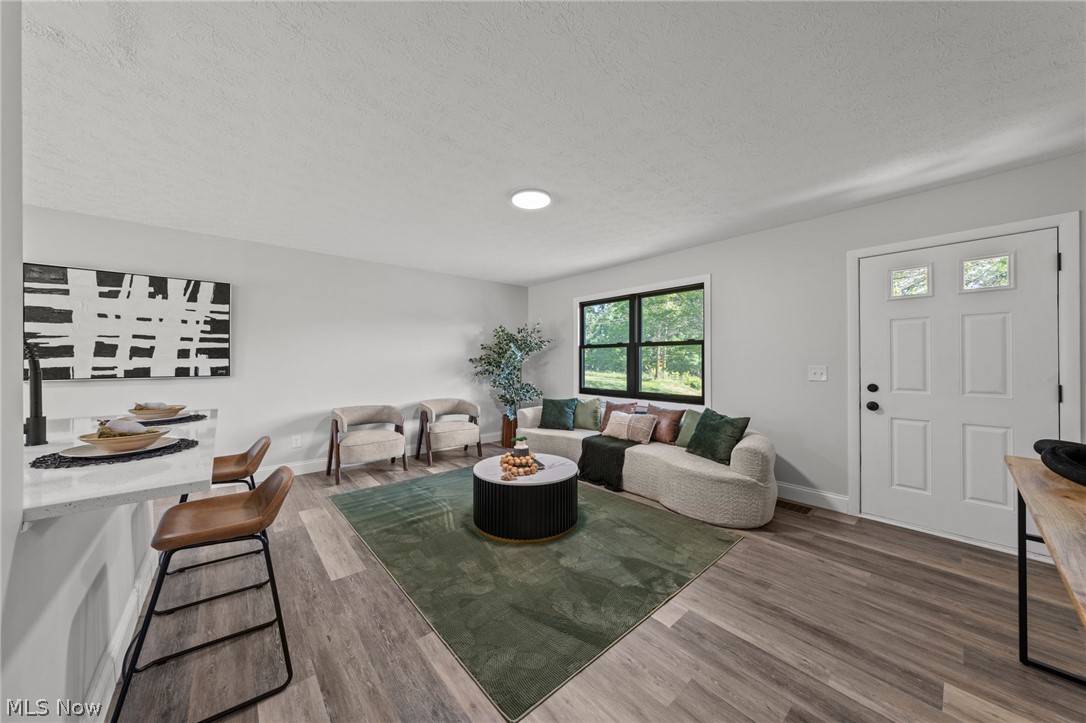 1955 Koons Road Green, OH 44720 - Photo 4 of 38