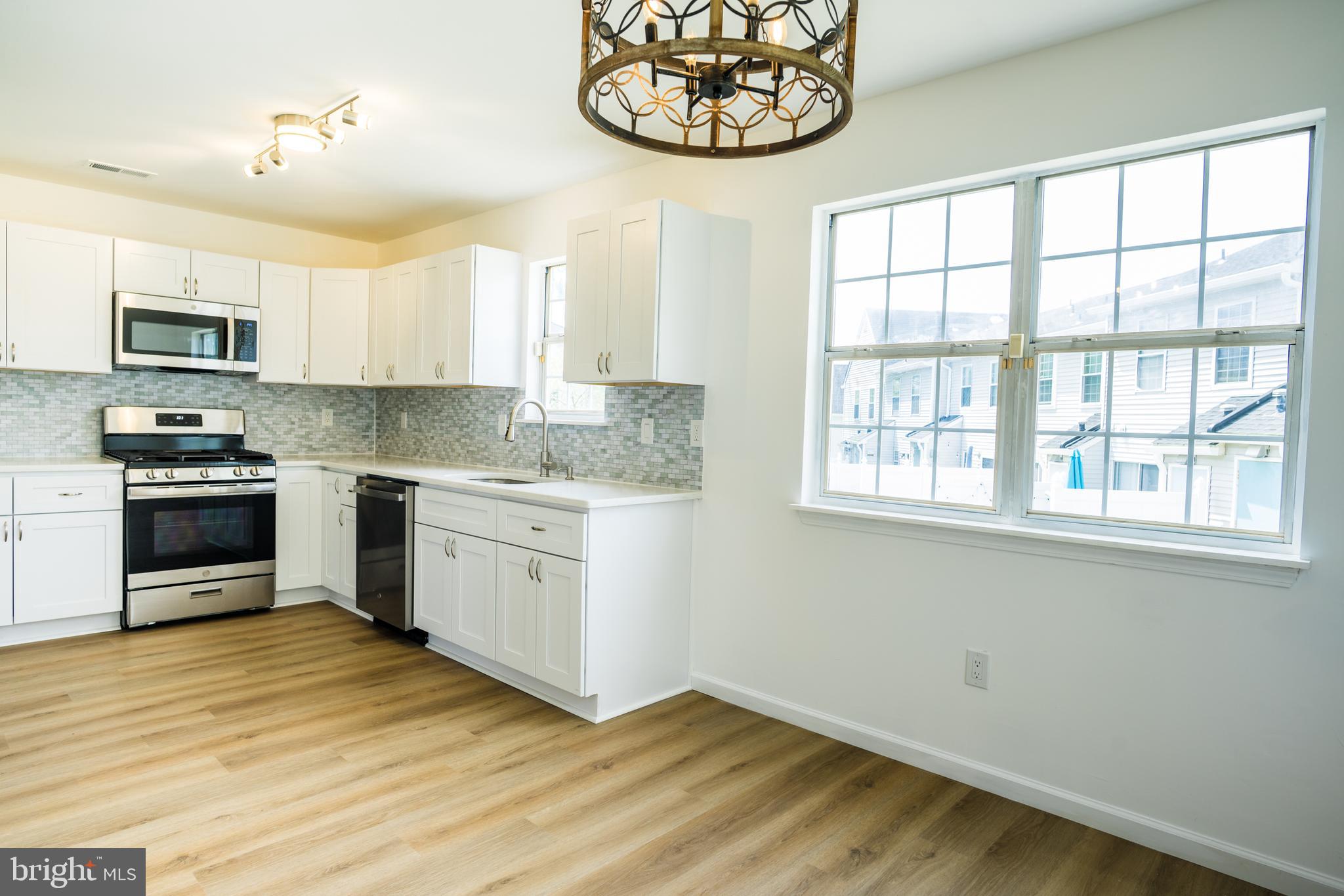 752 Slate Court Sewell, NJ 08080 - Photo 8 of 51