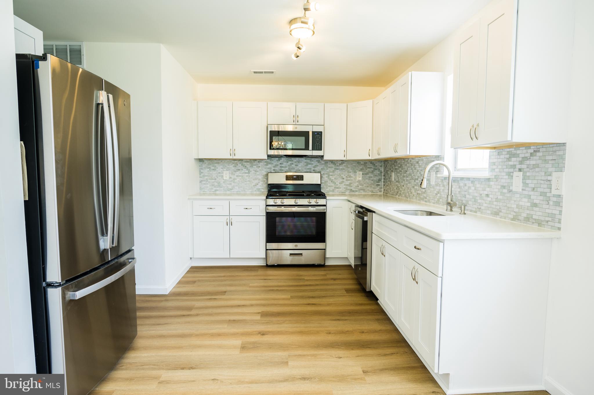 752 Slate Court Sewell, NJ 08080 - Photo 9 of 51