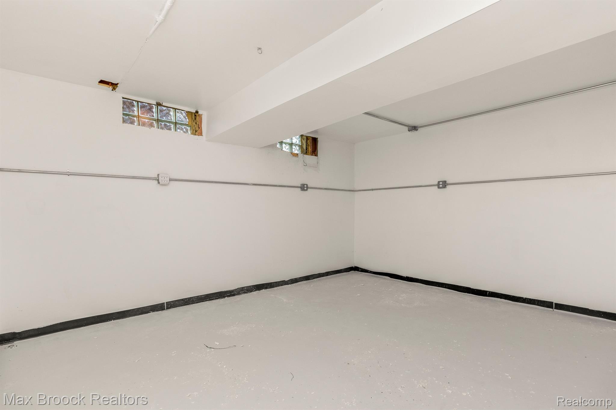 33804 York Ridge Street Farmington, MI 48331 - Photo 44 of 48 Gallery Image 44