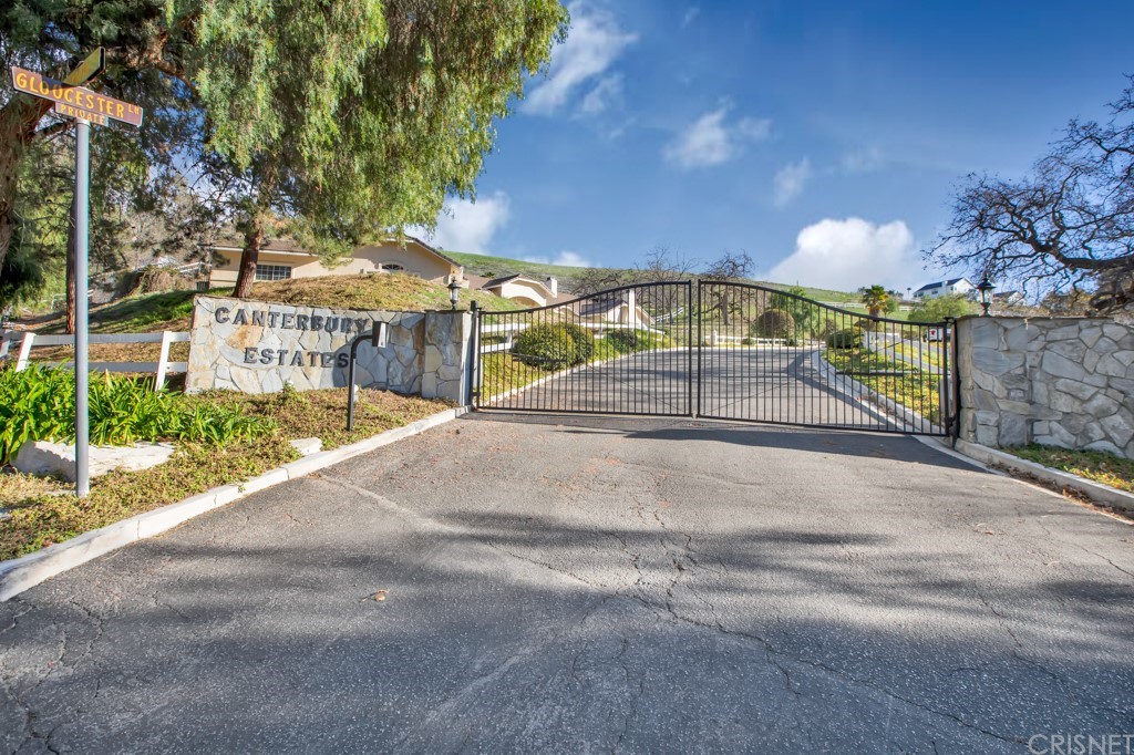 792 Gloucester Lane Thousand Oaks, CA 91362 - Photo 56 of 66 a view of a basketball court