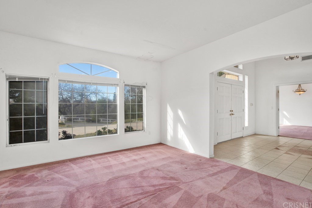 792 Gloucester Lane Thousand Oaks, CA 91362 - Photo 7 of 66 a view of an empty room with a window
