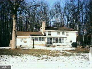 1235 Glatco Lodge Road Hanover, PA 17331 - Photo 2 of 6