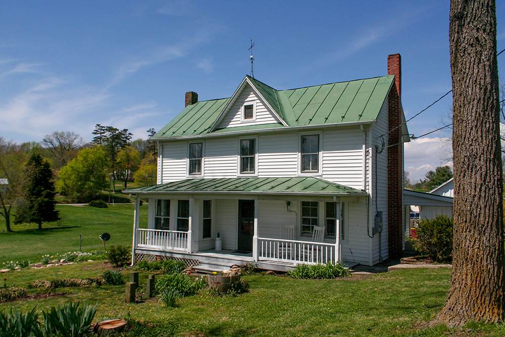 29 Red Bird Lane Raphine, VA 24472 - Photo 4 of 33 a house view with a garden space