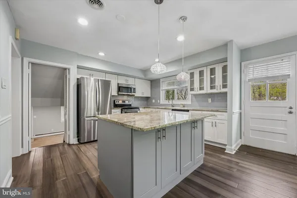 $779,000 | 699 West Valley Road, Wayne, PA 19087