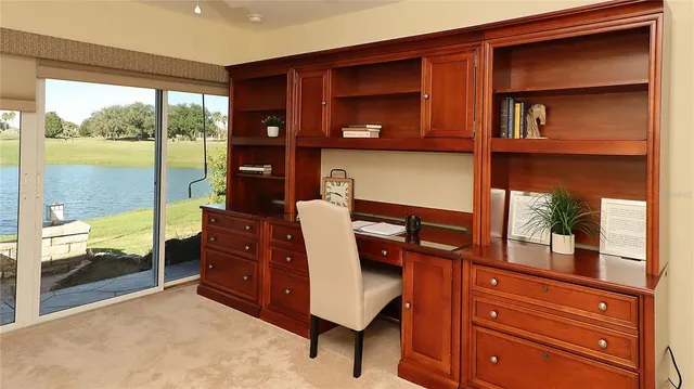 $925,000 | 1988 Dove Hollow Run, The Villages, FL 32162