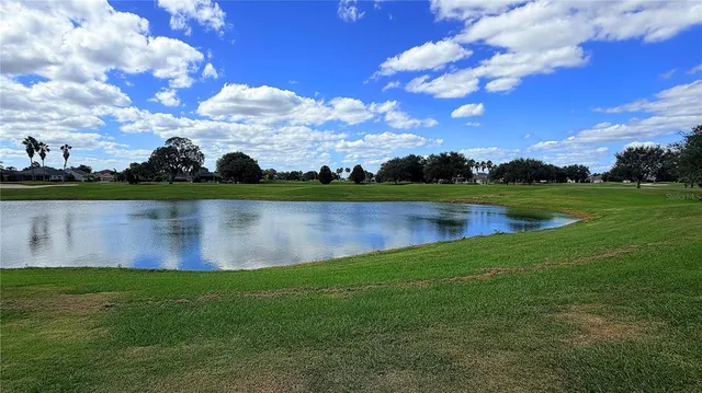 $925,000 | 1988 Dove Hollow Run, The Villages, FL 32162