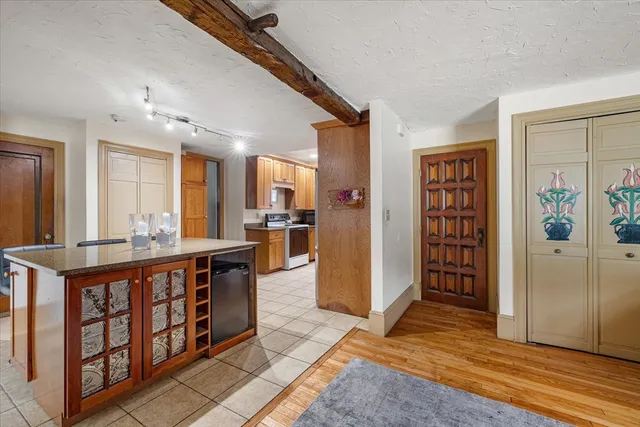 $650,000 | 250 Shrewsbury Street, Holden, MA 01520