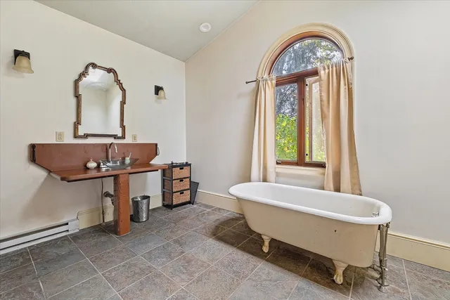 $650,000 | 250 Shrewsbury Street, Holden, MA 01520