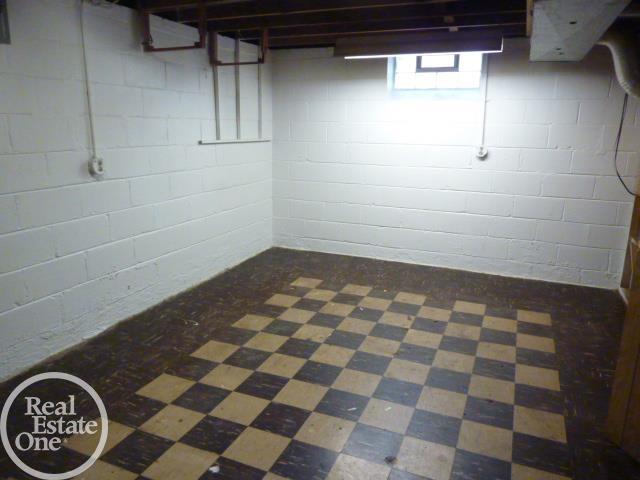 18441 Frazho Road Roseville, MI 48066 - Photo 27 of 36 Gallery Image 27