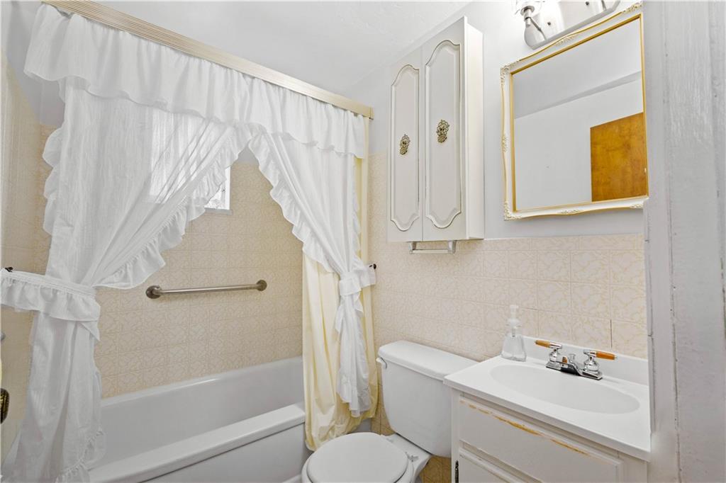 3735 Willett Road Pittsburgh, PA 15227 - Photo 16 of 25 Gallery Image 16