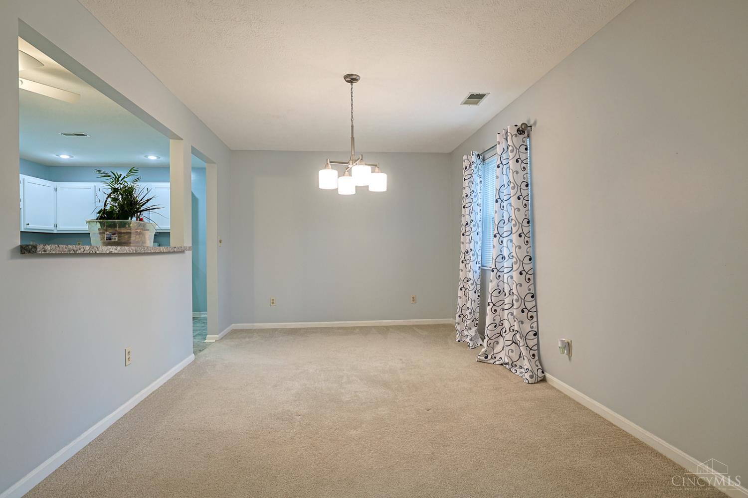 3703 West Galbraith Road Cincinnati, OH 45215 - Photo 10 of 35