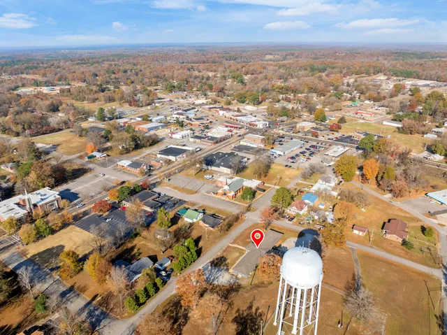 $225,000 | 105 South Kentucky Avenue, Parsons, TN 38363