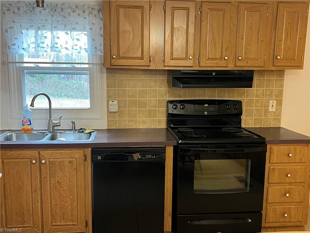 270 Gem Stone Loop Summerfield, NC 27358 - Photo 9 of 22