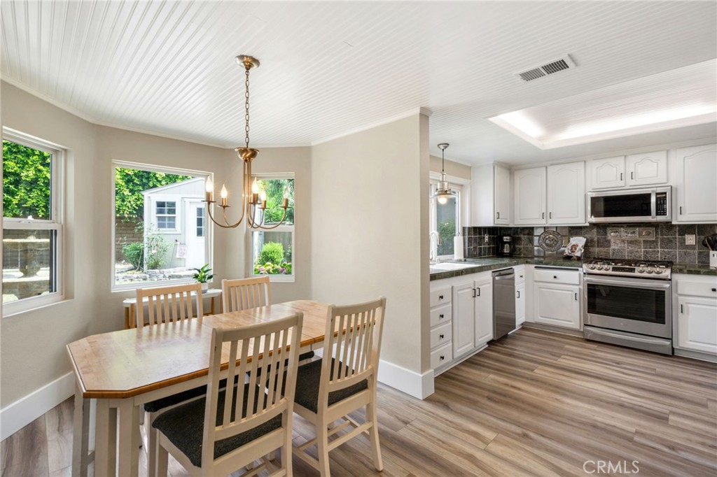 109 Cinnamon Ridge Road Brea, CA 92821 - Photo 24 of 67 Breakfast nook adjacent to kitchen.