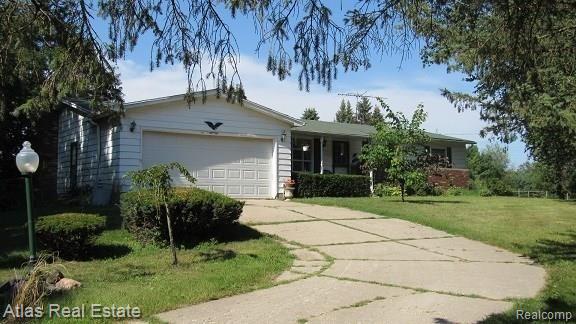 8405 Horton Road Goodrich, MI 48438 - Photo 2 of 20 IMG_7317.JPG