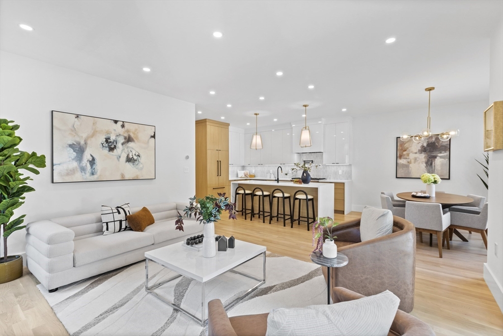 435 Albemarle Road, Unit 435 Newton, MA 02460 - Photo 11 of 42