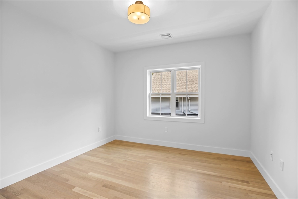 435 Albemarle Road, Unit 435 Newton, MA 02460 - Photo 22 of 42